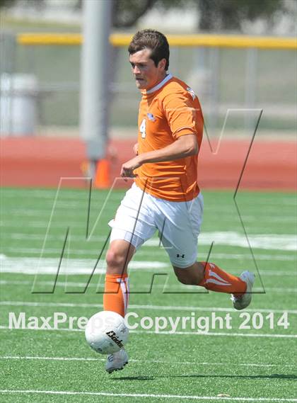 Thumbnail 2 in Pine Tree vs. Wakeland (UIL 4A Region 2 Semifinal) photogallery.