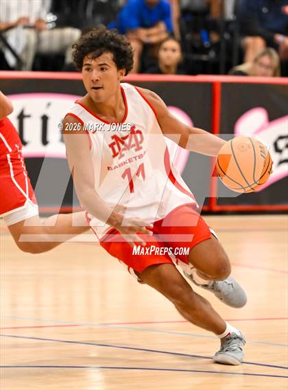 Thumbnail 1 in Mater Dei vs. Columbus (Section 7) photogallery.