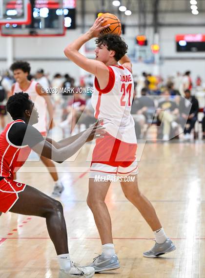 Thumbnail 1 in Mater Dei vs. Columbus (Section 7) photogallery.