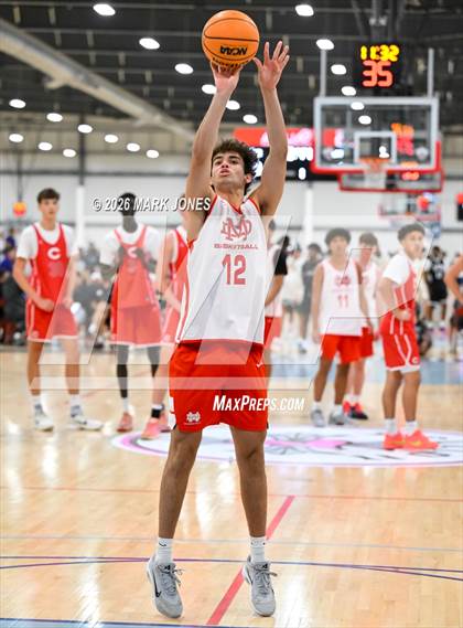 Thumbnail 1 in Mater Dei vs. Columbus (Section 7) photogallery.