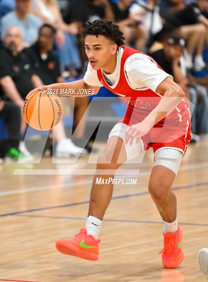 Thumbnail 3 in Mater Dei vs. Columbus (Section 7) photogallery.