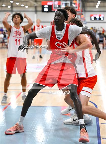 Thumbnail 1 in Mater Dei vs. Columbus (Section 7) photogallery.