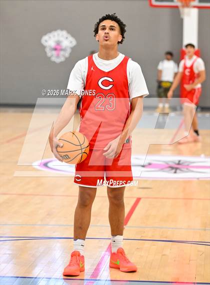 Thumbnail 2 in Mater Dei vs. Columbus (Section 7) photogallery.