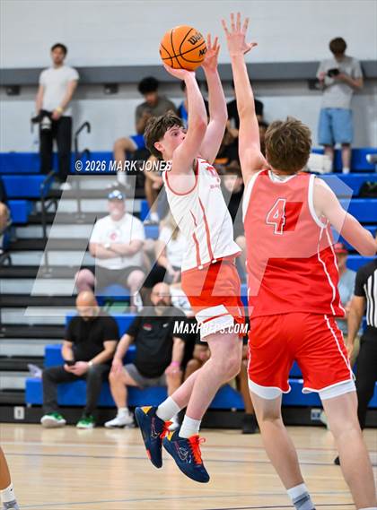 Thumbnail 1 in Mater Dei vs. Columbus (Section 7) photogallery.