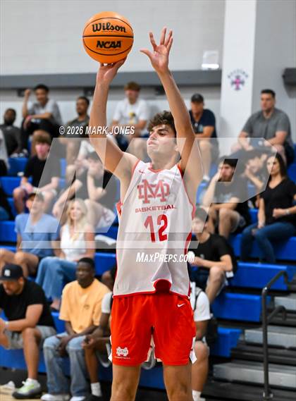 Thumbnail 2 in Mater Dei vs. Columbus (Section 7) photogallery.