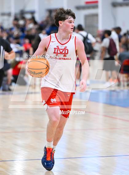 Thumbnail 2 in Mater Dei vs. Columbus (Section 7) photogallery.