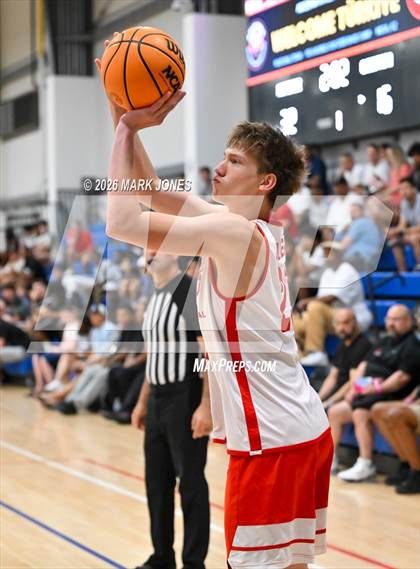 Thumbnail 2 in Mater Dei vs. Columbus (Section 7) photogallery.