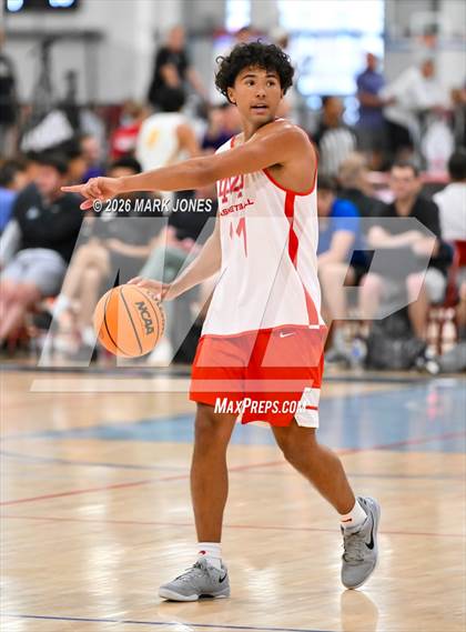 Thumbnail 2 in Mater Dei vs. Columbus (Section 7) photogallery.