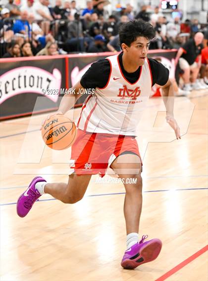 Thumbnail 2 in Mater Dei vs. Columbus (Section 7) photogallery.