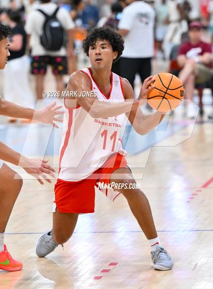 Thumbnail 3 in Mater Dei vs. Columbus (Section 7) photogallery.