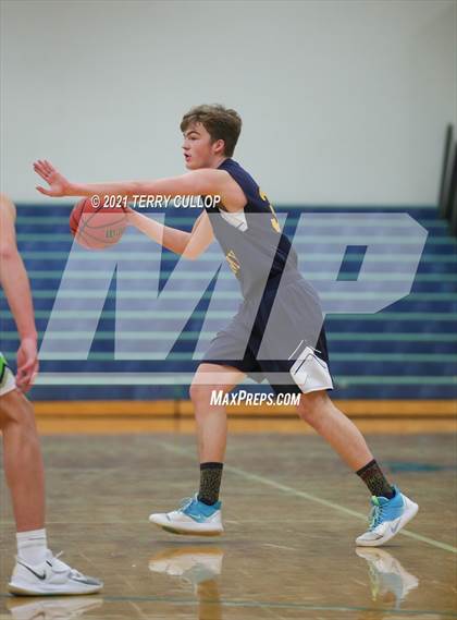 Thumbnail 2 in Summit Academy vs. Ridgeline (Eagle Holiday Shootout) photogallery.