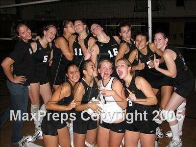 Thumbnail 1 in Van Nuys @ San Pedro (Section Playoffs) photogallery.
