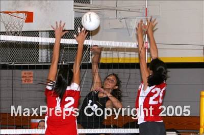 Thumbnail 3 in Van Nuys @ San Pedro (Section Playoffs) photogallery.