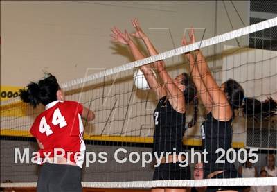 Thumbnail 3 in Van Nuys @ San Pedro (Section Playoffs) photogallery.