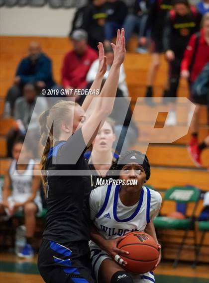 Thumbnail 3 in Clovis vs. Oakland (Lamorinda Classic) photogallery.