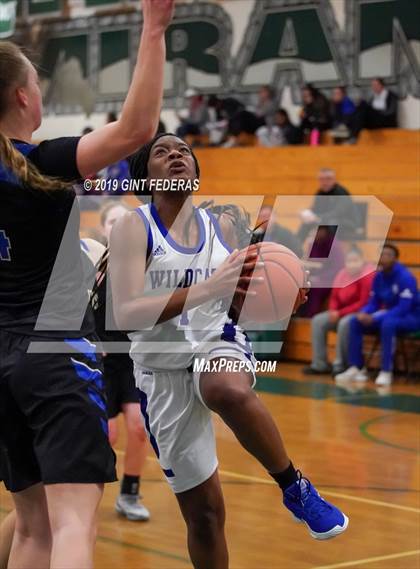 Thumbnail 3 in Clovis vs. Oakland (Lamorinda Classic) photogallery.
