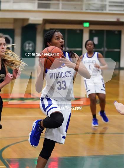 Thumbnail 1 in Clovis vs. Oakland (Lamorinda Classic) photogallery.