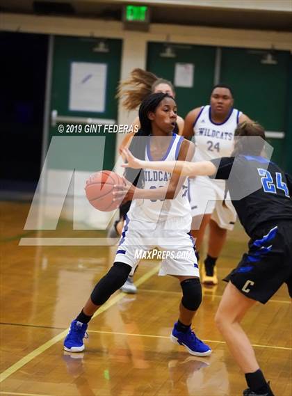 Thumbnail 1 in Clovis vs. Oakland (Lamorinda Classic) photogallery.