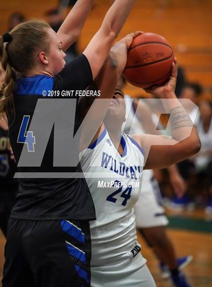 Thumbnail 1 in Clovis vs. Oakland (Lamorinda Classic) photogallery.