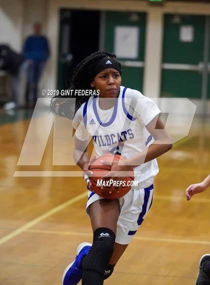 Thumbnail 3 in Clovis vs. Oakland (Lamorinda Classic) photogallery.