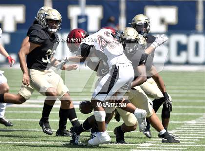 Thumbnail 1 in JSerra Catholic @ St. John Bosco photogallery.