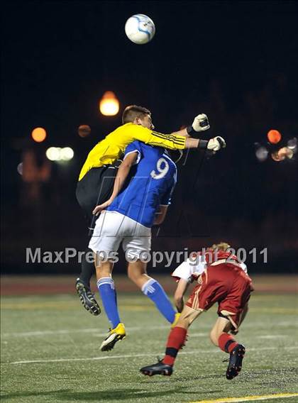 Thumbnail 2 in Davis vs. Jesuit (CIF SJS D1 Final) photogallery.