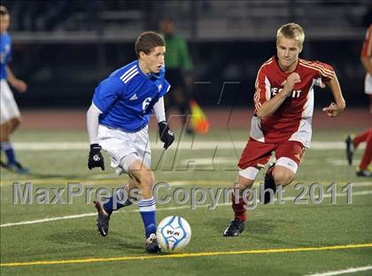 Thumbnail 2 in Davis vs. Jesuit (CIF SJS D1 Final) photogallery.