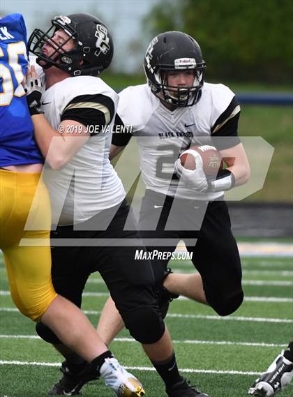 Thumbnail 2 in Cleveland Hill vs. Silver Creek/Forestville Central photogallery.