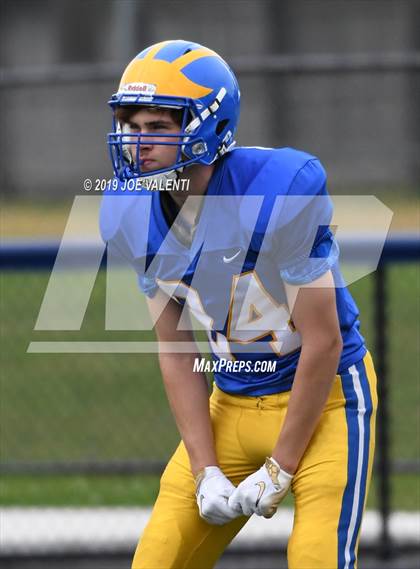 Thumbnail 3 in Cleveland Hill vs. Silver Creek/Forestville Central photogallery.