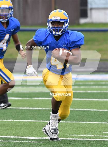 Thumbnail 2 in Cleveland Hill vs. Silver Creek/Forestville Central photogallery.