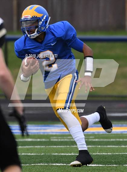 Thumbnail 2 in Cleveland Hill vs. Silver Creek/Forestville Central photogallery.
