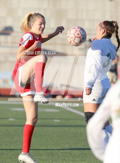 Thumbnail 3 in Cathedral Catholic vs. Edison (CIF SoCal Regional D1 Quarterfinal) photogallery.