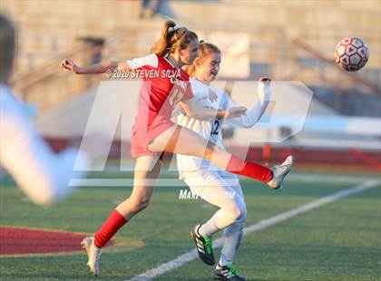 Thumbnail 1 in Cathedral Catholic vs. Edison (CIF SoCal Regional D1 Quarterfinal) photogallery.