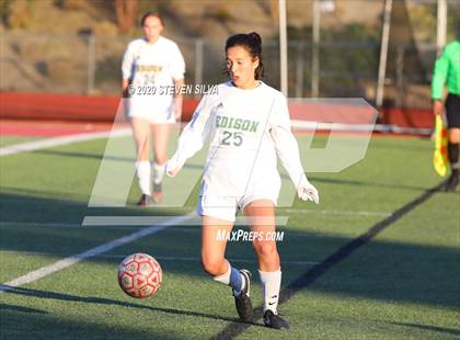 Thumbnail 1 in Cathedral Catholic vs. Edison (CIF SoCal Regional D1 Quarterfinal) photogallery.