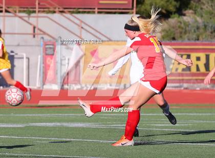 Thumbnail 1 in Cathedral Catholic vs. Edison (CIF SoCal Regional D1 Quarterfinal) photogallery.