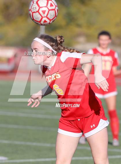 Thumbnail 3 in Cathedral Catholic vs. Edison (CIF SoCal Regional D1 Quarterfinal) photogallery.