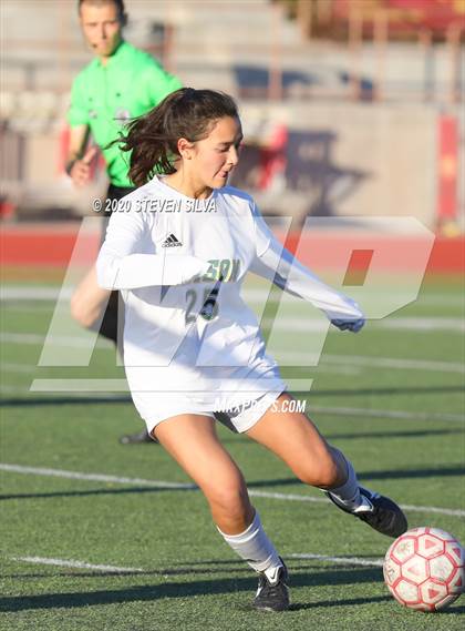Thumbnail 1 in Cathedral Catholic vs. Edison (CIF SoCal Regional D1 Quarterfinal) photogallery.