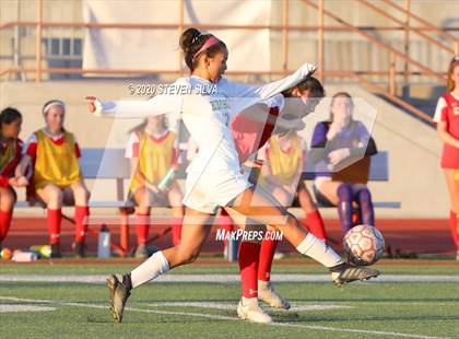 Thumbnail 1 in Cathedral Catholic vs. Edison (CIF SoCal Regional D1 Quarterfinal) photogallery.