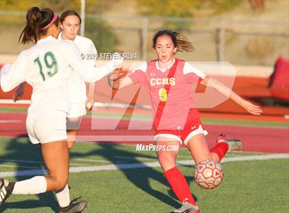 Thumbnail 3 in Cathedral Catholic vs. Edison (CIF SoCal Regional D1 Quarterfinal) photogallery.