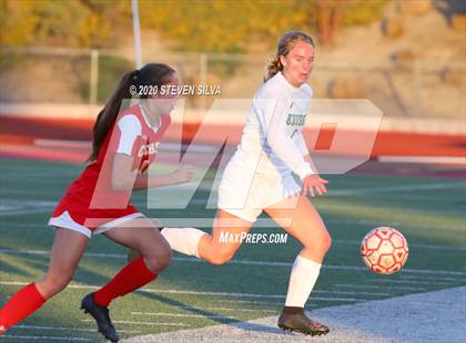 Thumbnail 2 in Cathedral Catholic vs. Edison (CIF SoCal Regional D1 Quarterfinal) photogallery.