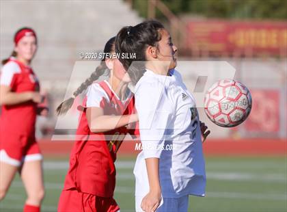 Thumbnail 3 in Cathedral Catholic vs. Edison (CIF SoCal Regional D1 Quarterfinal) photogallery.