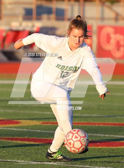 Thumbnail 3 in Cathedral Catholic vs. Edison (CIF SoCal Regional D1 Quarterfinal) photogallery.