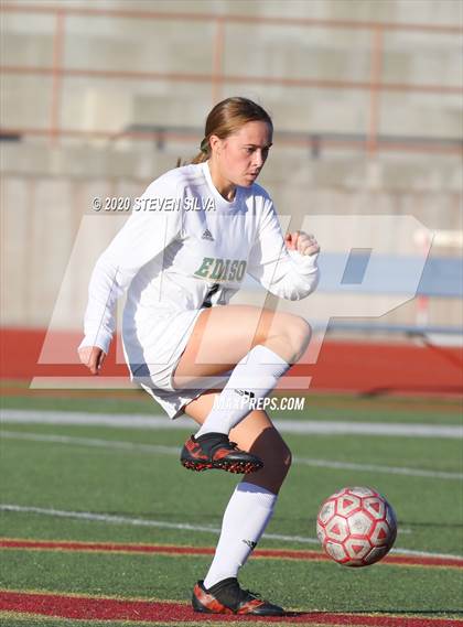 Thumbnail 2 in Cathedral Catholic vs. Edison (CIF SoCal Regional D1 Quarterfinal) photogallery.