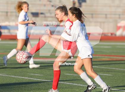 Thumbnail 3 in Cathedral Catholic vs. Edison (CIF SoCal Regional D1 Quarterfinal) photogallery.