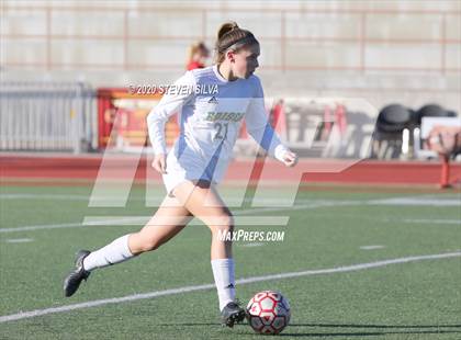 Thumbnail 3 in Cathedral Catholic vs. Edison (CIF SoCal Regional D1 Quarterfinal) photogallery.