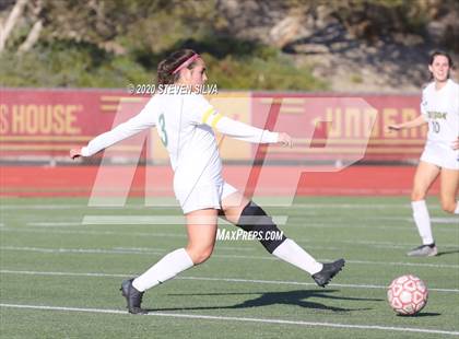 Thumbnail 1 in Cathedral Catholic vs. Edison (CIF SoCal Regional D1 Quarterfinal) photogallery.