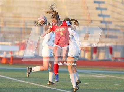 Thumbnail 2 in Cathedral Catholic vs. Edison (CIF SoCal Regional D1 Quarterfinal) photogallery.