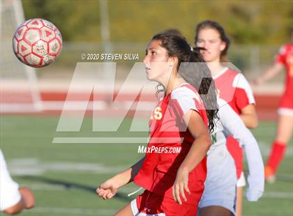 Thumbnail 3 in Cathedral Catholic vs. Edison (CIF SoCal Regional D1 Quarterfinal) photogallery.