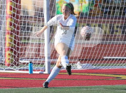 Thumbnail 2 in Cathedral Catholic vs. Edison (CIF SoCal Regional D1 Quarterfinal) photogallery.