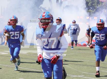 Thumbnail 2 in American Fork vs. Serra (Honor Bowl) photogallery.